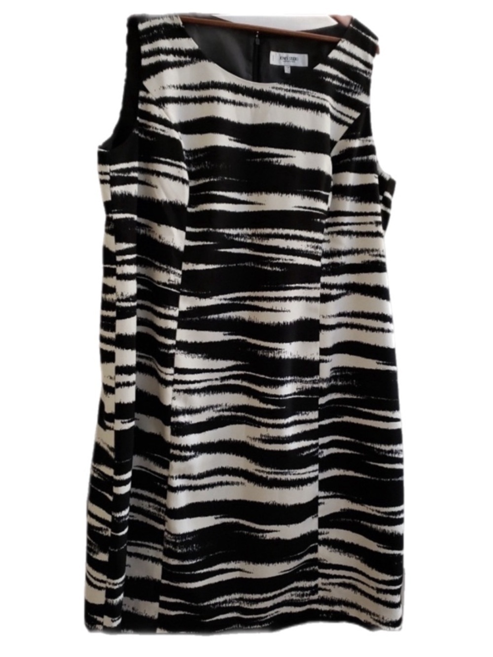 Jones Studio Zebra Print Sleeveless Shift Dress, Filly Lined in Plus Sz 20W/2X - Picture 6 of 17